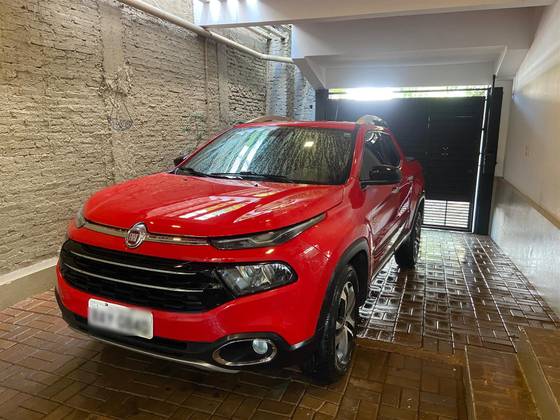 FIAT TORO 2.0 16V TURBO DIESEL VOLCANO 4WD AT9 FIAT TORO 2.0 16V TURBO DIESEL VOLCANO 4WD AT9